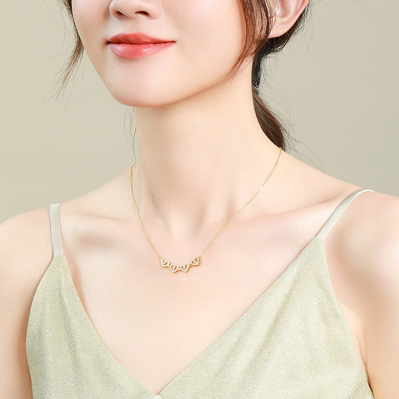 TBOP Clavicle Four-Leaf Clover Pendant Alloy Silver Necklace for Women :  : Fashion